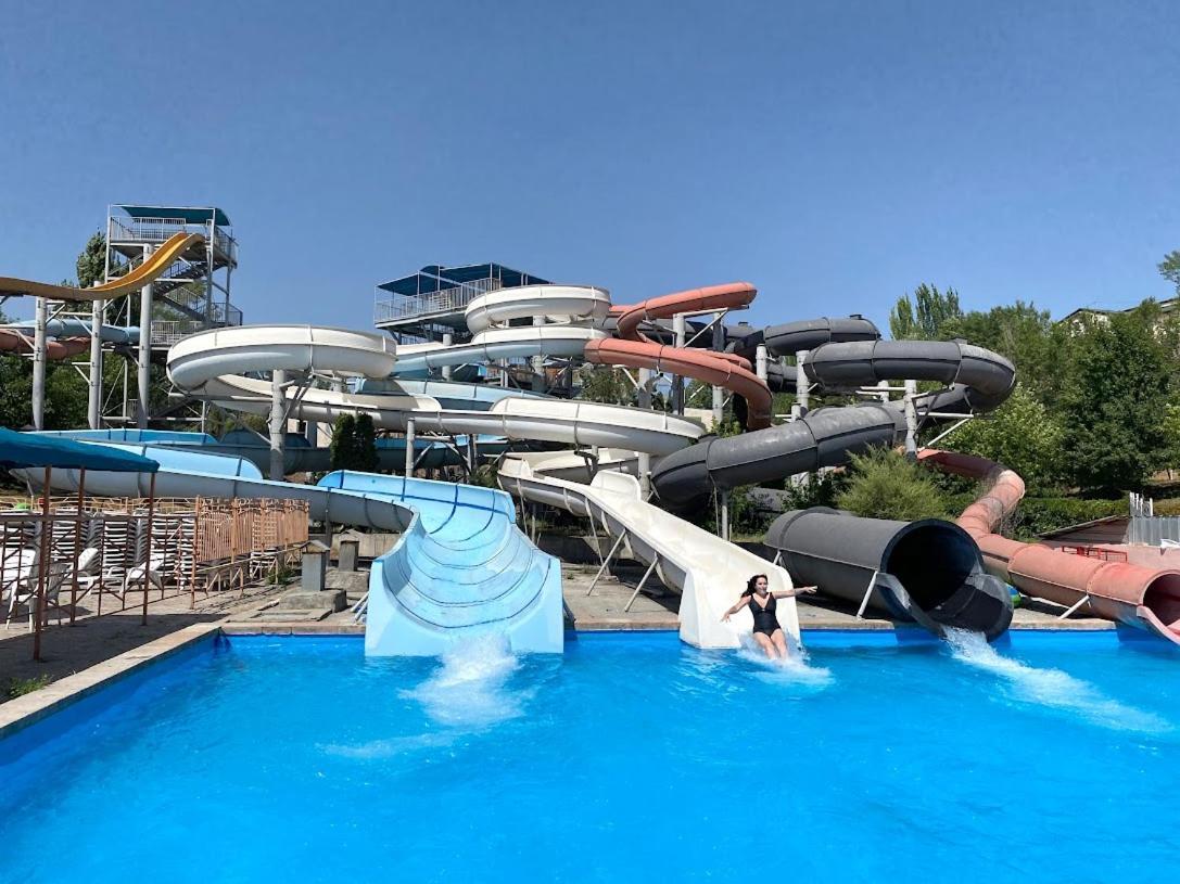 Armenian Village Park Hotel & Free Water Park, Gym Yerevan Exterior photo