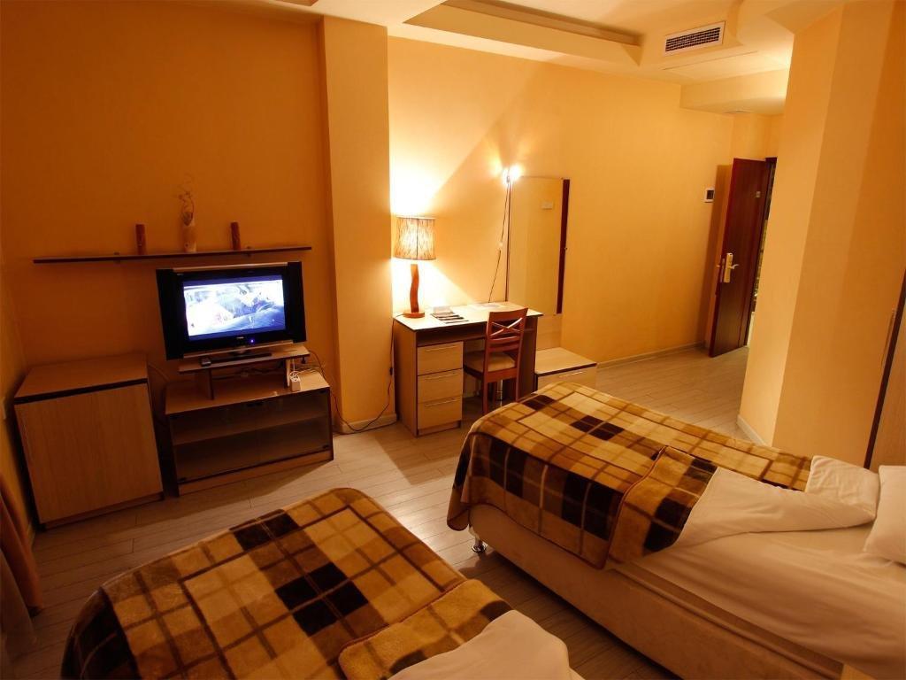 Armenian Village Park Hotel & Free Water Park, Gym Yerevan Exterior photo